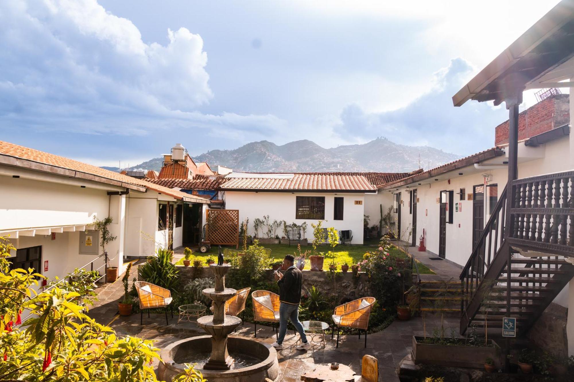 Black Llama Hostel Cusco Extérieur photo