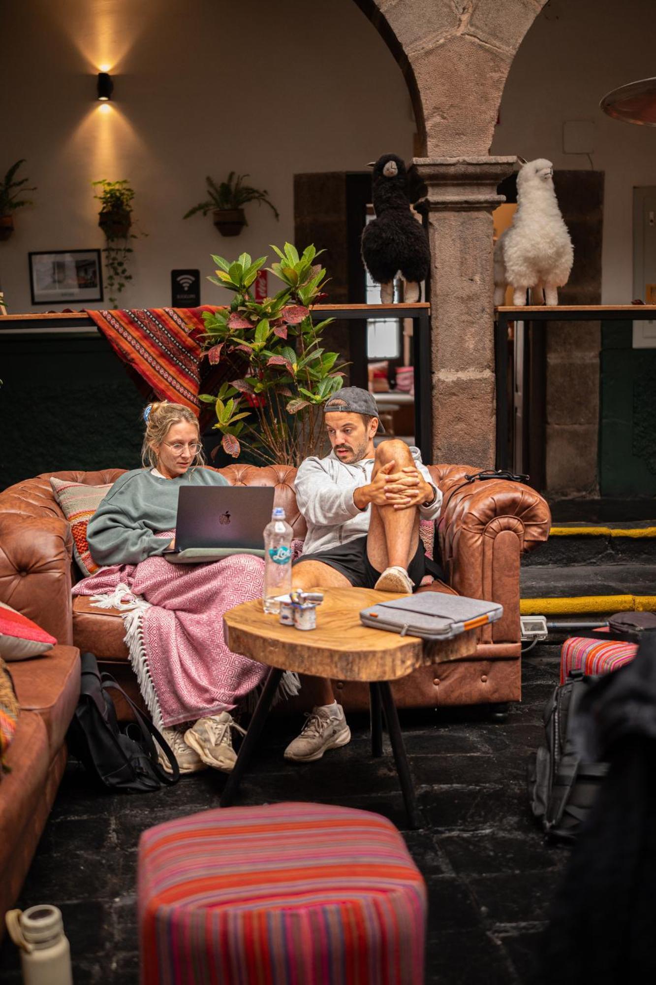 Black Llama Hostel Cusco Extérieur photo